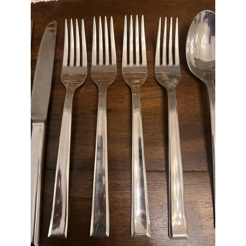 Villeroy Boch VICTOR Knives Forks Spoons Solid (Set of 12) Stainless Vietnam 9